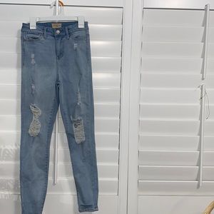 Celebrity Pink Distressed jeans